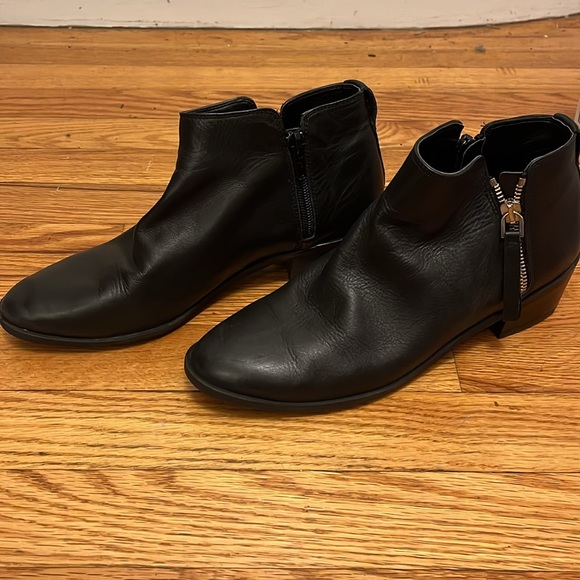 Also Veradia Ankle Boot - Picture 2 of 8